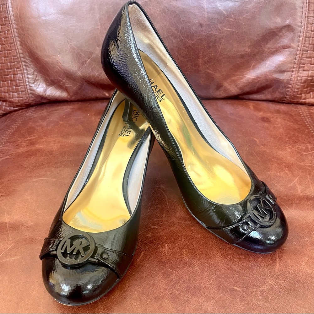 Michael Kors Black Patent Leather Logo low heels